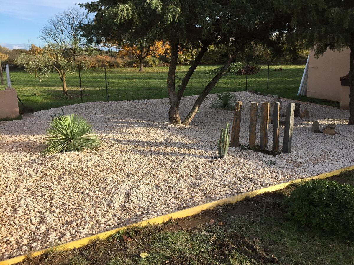 B&B Gite D'Ayran Saint-Quentin-la-Poterie Exterior foto
